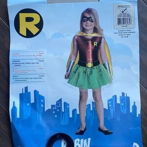Girl’s Robin Costume